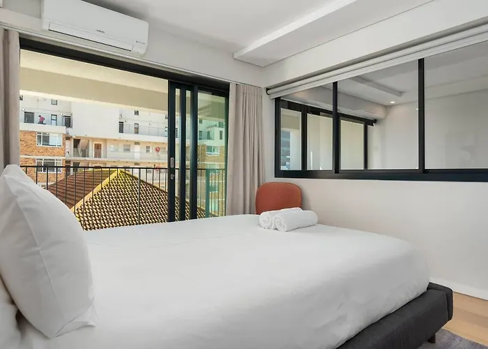 Lovely Sea View Duplex Sea Point